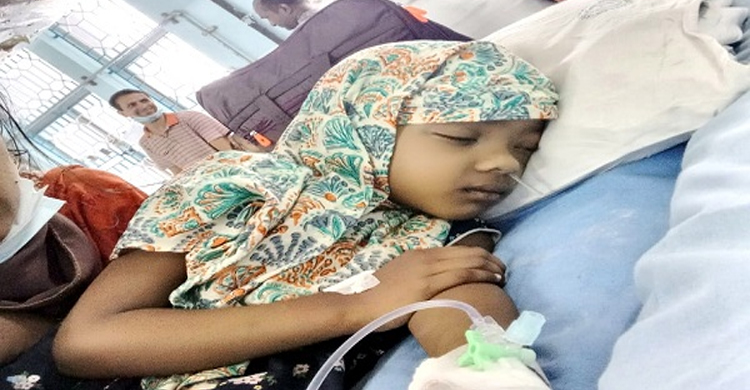 ডাক্তারের ভুল চিকিৎসায় মৌলভীবাজারে নাফিসার জীবন সংকটাপন্ন